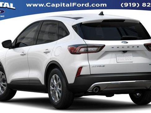 New 2025 Ford Escape Active image 2