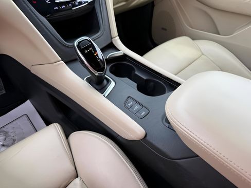Used 2017 Cadillac XT5 Luxury image 28