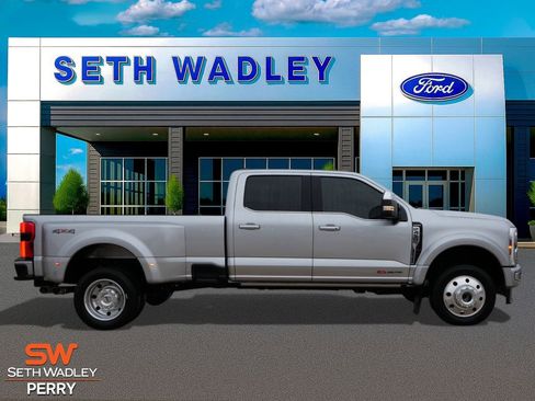 Certified 2024 Ford F450 Limited image 2