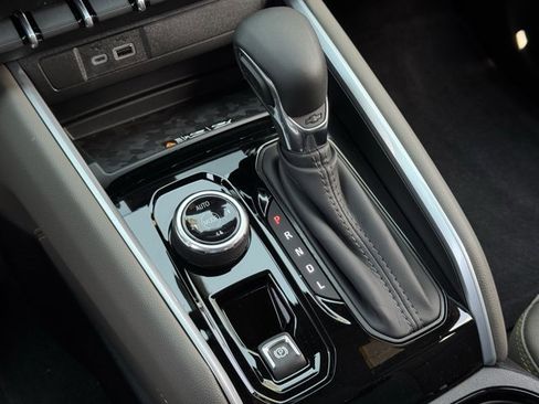 New 2026 Chevrolet Colorado ZR2 w/ Technology Package image 17