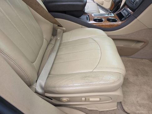 Used 2008 Buick Enclave CXL w/ Entertainment Package #4 image 21