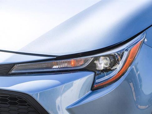 Used 2022 Toyota Corolla LE image 7
