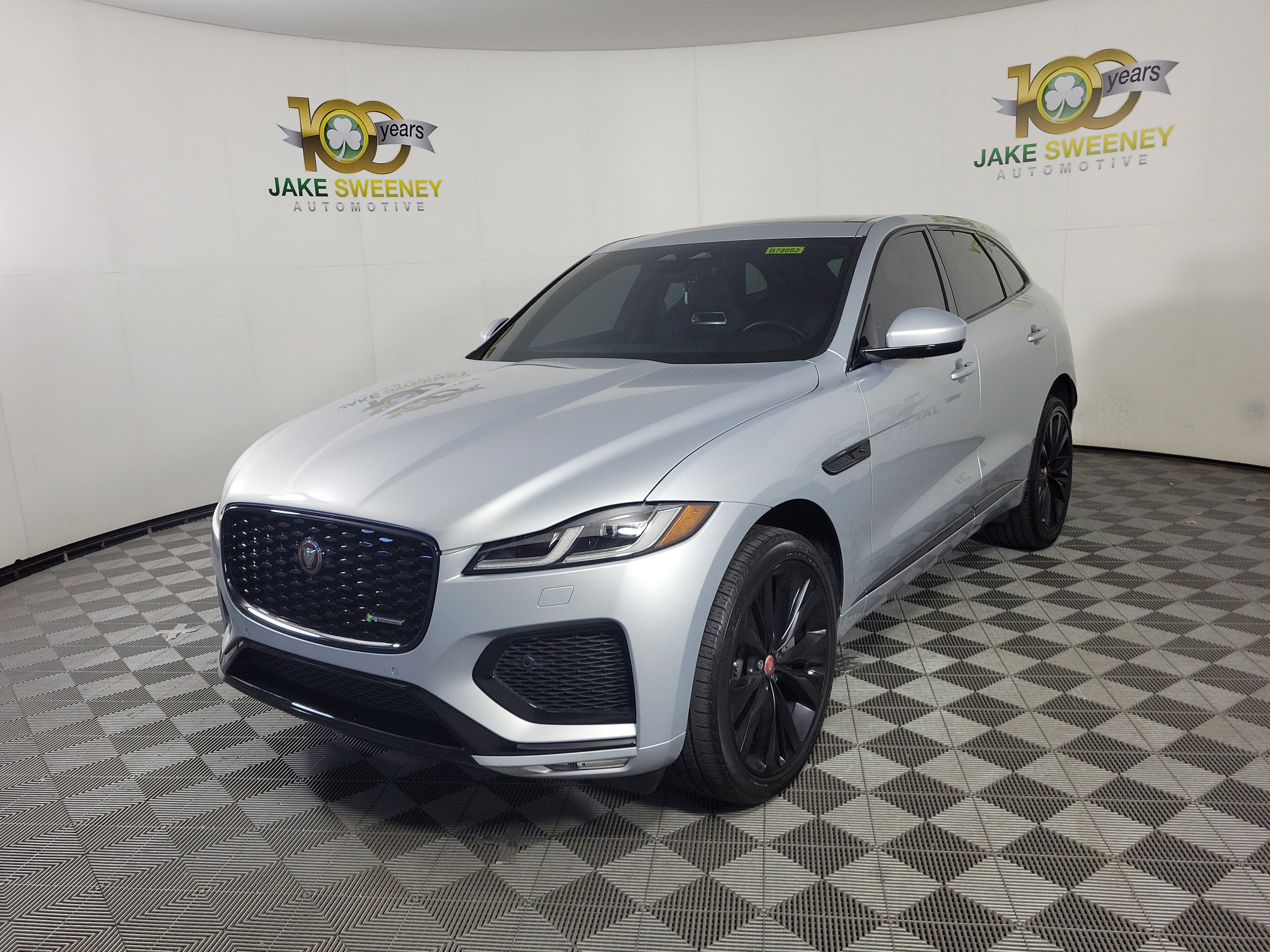 Used 2023 Jaguar F-PACE R-Dynamic S AWD/4WD image 3