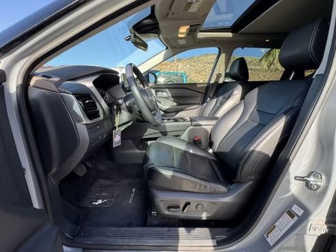 Used 2023 Nissan Rogue SL w/ SL Premium Package image 9