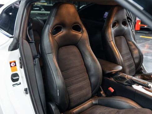 Used 2010 Nissan GT-R Premium AWD/4WD image 22