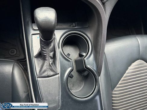 Used 2020 Toyota Camry SE image 21