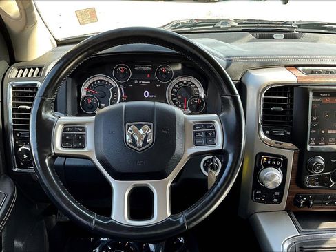 Used 2016 RAM 1500 Laramie image 9