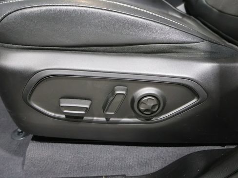Used 2023 Jeep Grand Cherokee Altitude AWD/4WD image 12
