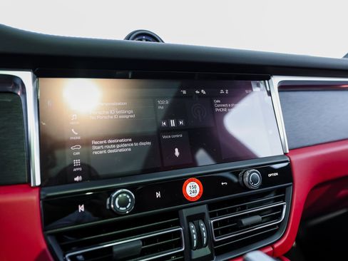 New 2026 Porsche Macan GTS image 18