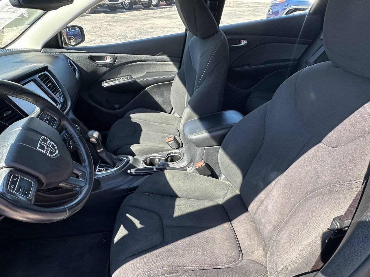 Used 2013 Dodge Dart SXT FWD image 10
