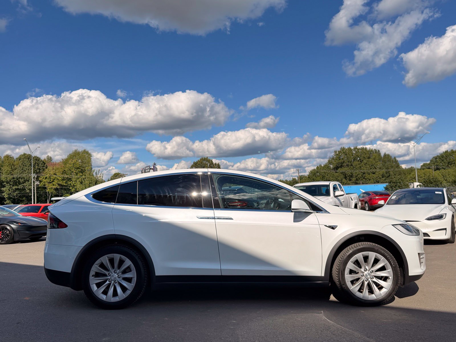 Used 2019 Tesla Model X 75D AWD/4WD image 19
