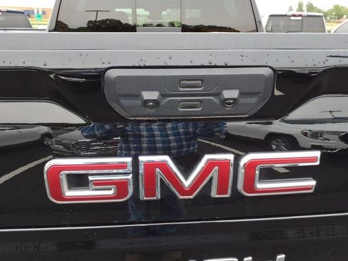 Used 2024 GMC Sierra 1500 Denali w/ Technology Package AWD/4WD image 5