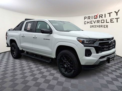 New 2025 Chevrolet Colorado Z71 w/ Midnight Edition image 3