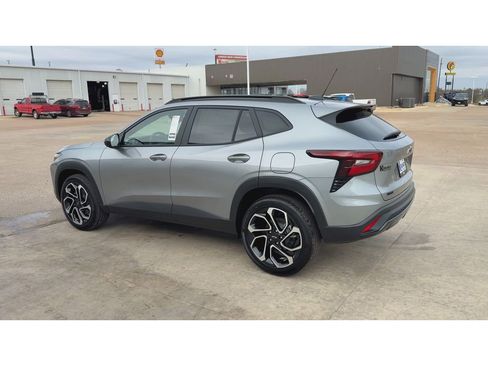 New 2026 Chevrolet Trax RS image 6