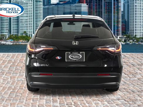 Certified 2025 Honda HR-V LX image 6