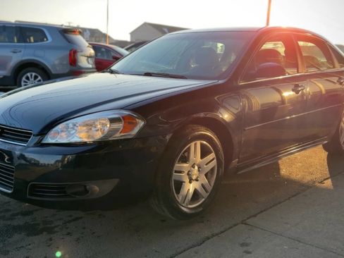 Used 2010 Chevrolet Impala LT w/ Convenience Package FWD image 5
