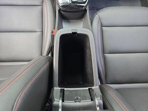 Used 2024 Chevrolet Trax RS w/ Sunroof Package FWD image 18