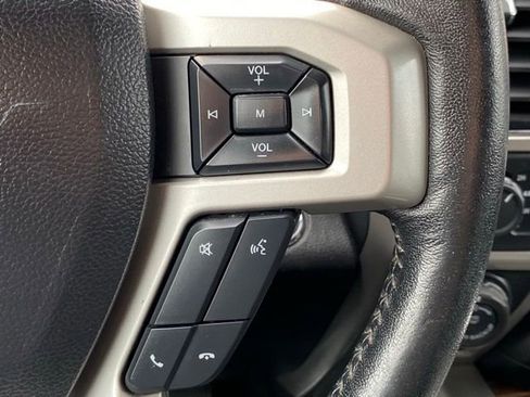 Used 2019 Ford F150 Lariat w/ Equipment Group 502A Luxury AWD/4WD image 50