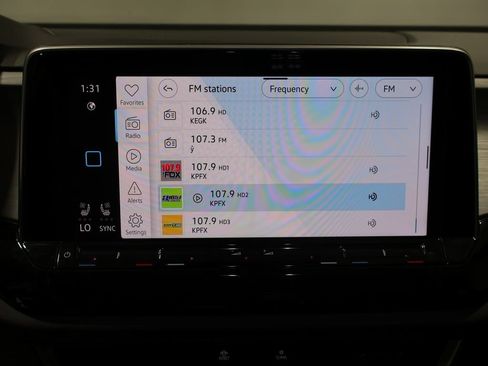 Used 2025 Volkswagen Atlas Cross Sport SE AWD/4WD image 28