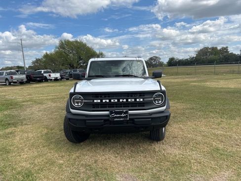 New 2026 Ford Bronco 2-Door AWD/4WD image 3
