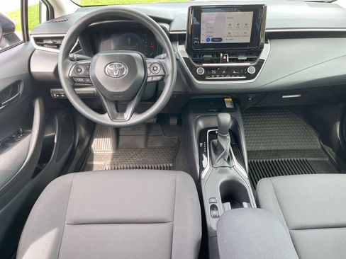Used 2026 Toyota Corolla LE w/ LE Premium Package FWD image 10