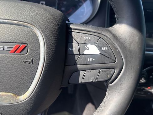 Used 2019 Dodge Charger SXT w/ Blacktop Package image 11