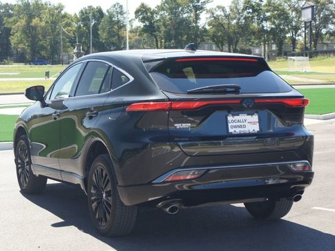 Used 2024 Toyota Venza Nightshade image 16