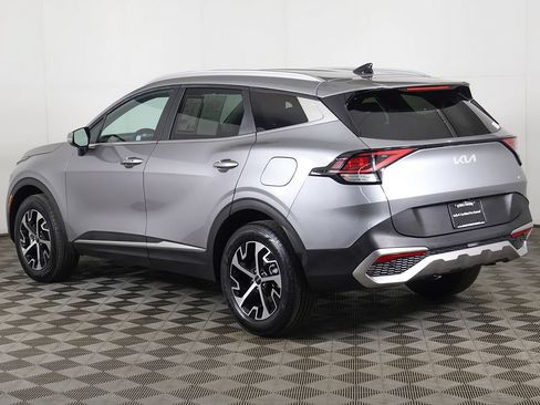 Used 2024 Kia Sportage EX AWD/4WD image 9