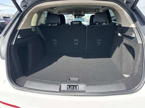 New 2026 Lincoln Corsair Premiere image 11