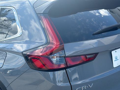 Certified 2025 Honda CR-V LX image 31