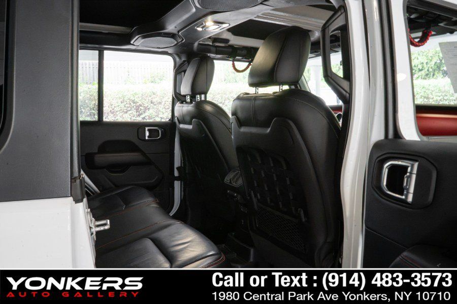 Used 2023 Jeep Wrangler Unlimited Rubicon w/ LED Lighting Group AWD/4WD image 39