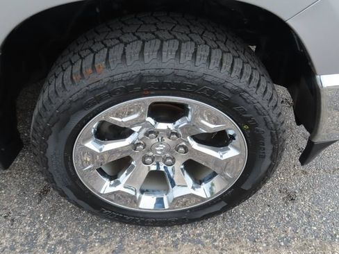 Used 2022 RAM 1500 Big Horn AWD/4WD image 14