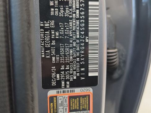 Certified 2025 Kia Sorento LX FWD image 39