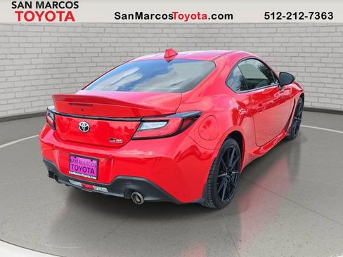 Used 2025 Toyota GR86 Premium RWD image 5