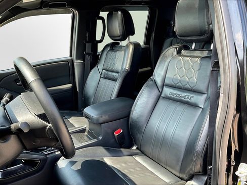 Used 2022 Nissan Frontier PRO-4X image 16