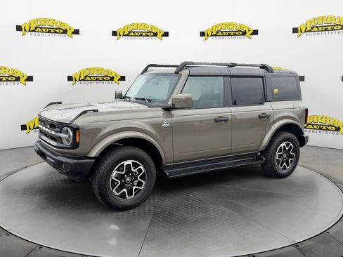 New 2026 Ford Bronco Outer Banks AWD/4WD image 1