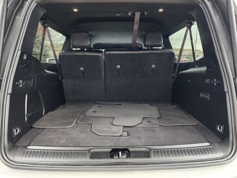 Used 2024 Jeep Wagoneer L Series II w/ Flexible Seating Group image 17