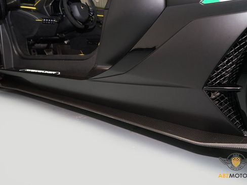 Used 2019 Lamborghini Aventador SVJ AWD/4WD image 16