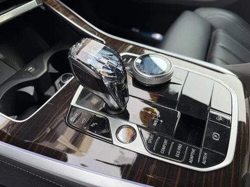 Used 2021 BMW X5 xDrive40i w/ M Sport Package image 23