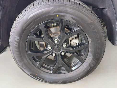 Used 2024 Jeep Grand Cherokee Altitude RWD image 33