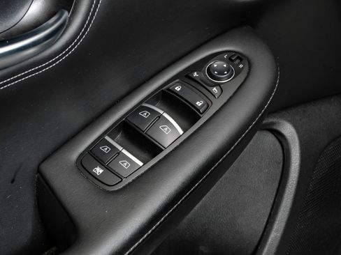 Used 2023 INFINITI QX50 Sensory image 45