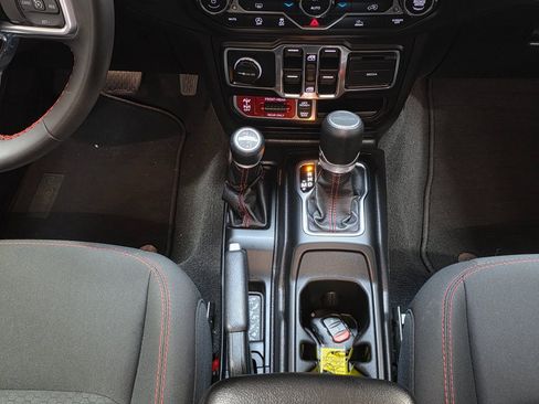 Used 2023 Jeep Gladiator Rubicon image 24