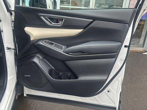 Used 2022 Subaru Ascent Limited w/ Technology Package image 18