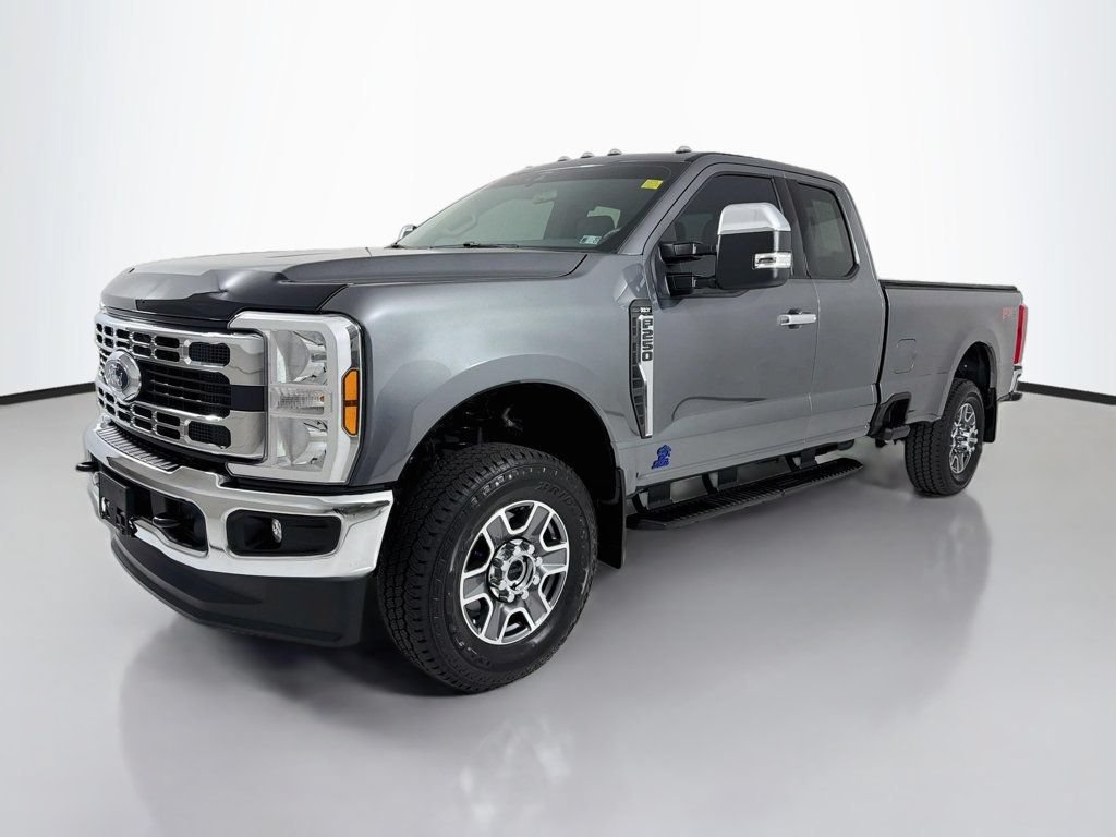 Used 2025 Ford F250 XLT w/ FX4 Off-Road Package AWD/4WD image 3