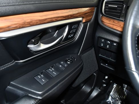 Certified 2022 Honda CR-V Touring image 32