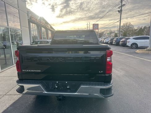 Used 2021 Chevrolet Silverado 1500 LT AWD/4WD image 4