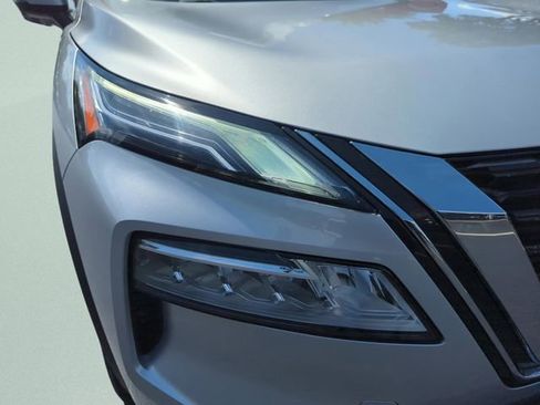 Certified 2021 Nissan Rogue Platinum FWD image 46