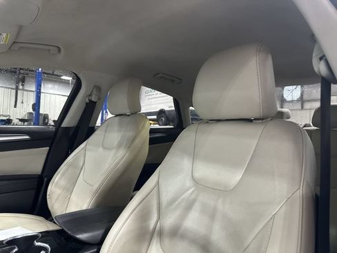 Used 2016 Ford Fusion Titanium FWD image 20