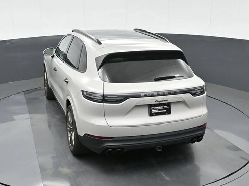 Certified 2023 Porsche Cayenne Platinum Edition AWD/4WD image 28