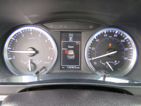 Used 2016 Toyota Highlander Limited image 12